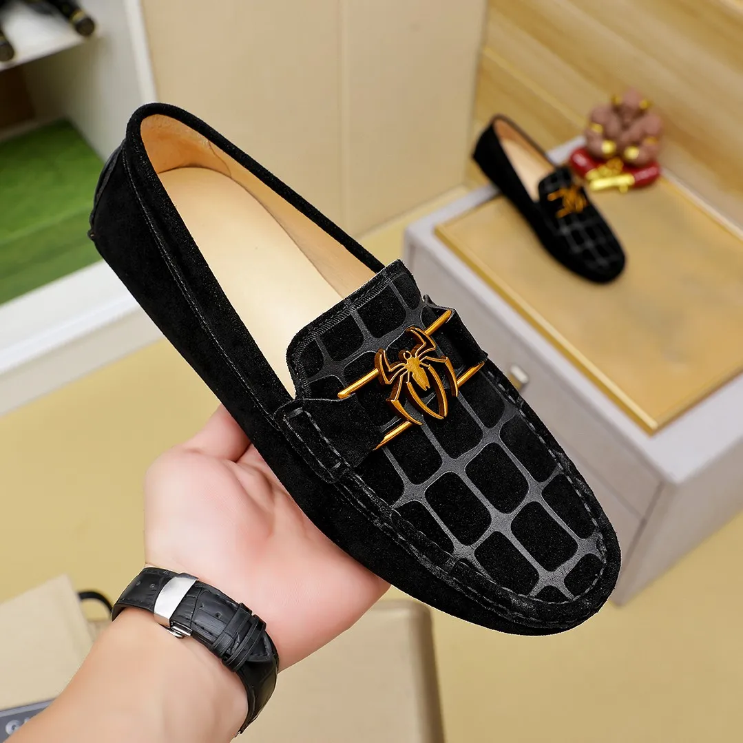 Men's shoes💰360💰🕷🕷️【 GUCCI 】Gucci's best-selling trendy men's casual slip-on shoes🇨🇳Official website original 1:1 mold opening💯Original quality, fine workmanship☘Fashionable and versatile, perfect last shape, comfortable on the feet🍓Trendy men's recommended model, imported cowhide on the top layer🎋High-quality pigskin lining, rubber wear-resistant and non-slip outsole, high-end atmosphere, worth owning🍉Optional 38-45
